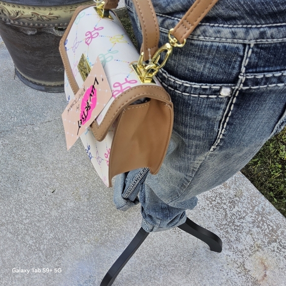 NWT LUV BETSEY TOP HANDEL LOGO CROSSBODY - Picture 4 of 8